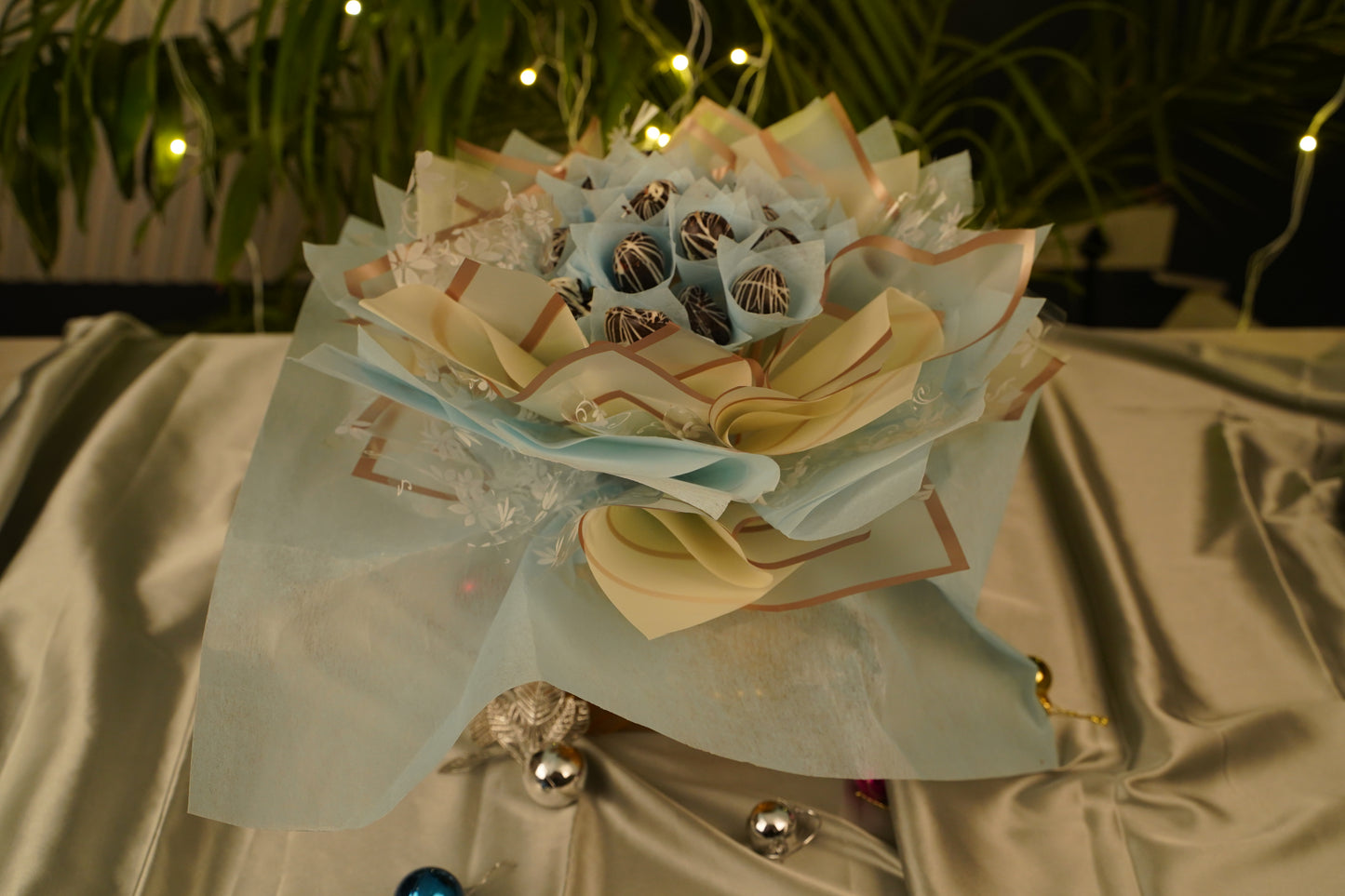 STRAWBERRY CHOCOLATE BOUQUET